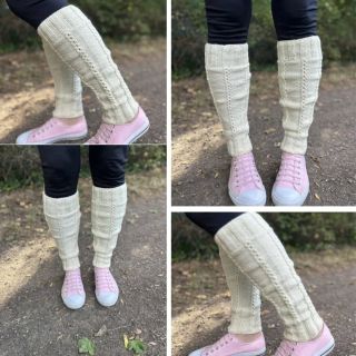 ✨ Ručně pletené návleky na nohy ✨ Elegantní doplněk, který zahřeje a doladí každý outfit. 🤍 📌 Aktuálně dostupné v barvě...